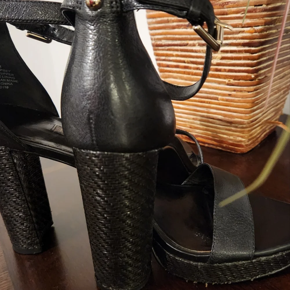 Heels - Picture 6 of 9